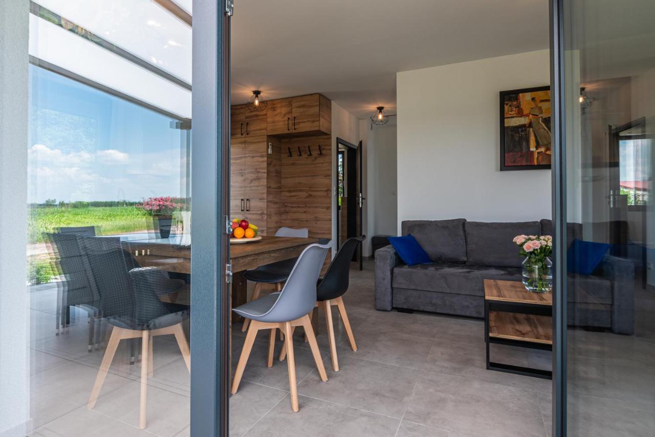 Domki Caloroczne Premium Zator Energylandia Exterior photo